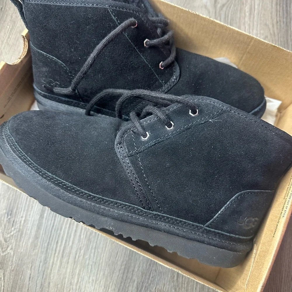 UGG Kids Neumel II Black Suede Boots Size 6 Unisex